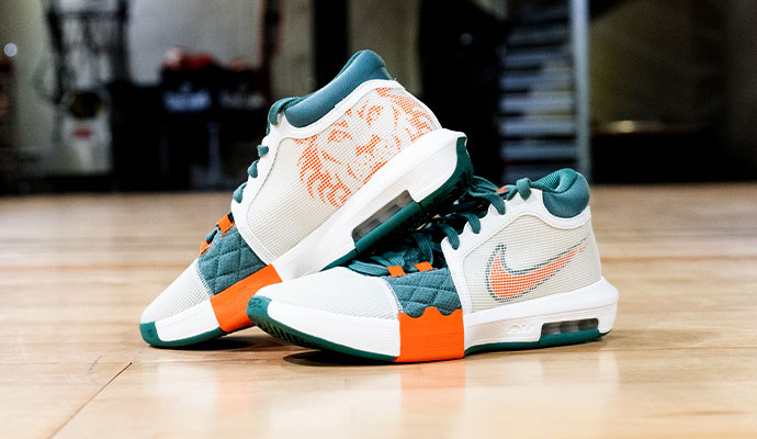 Chaussures de basket-ball
